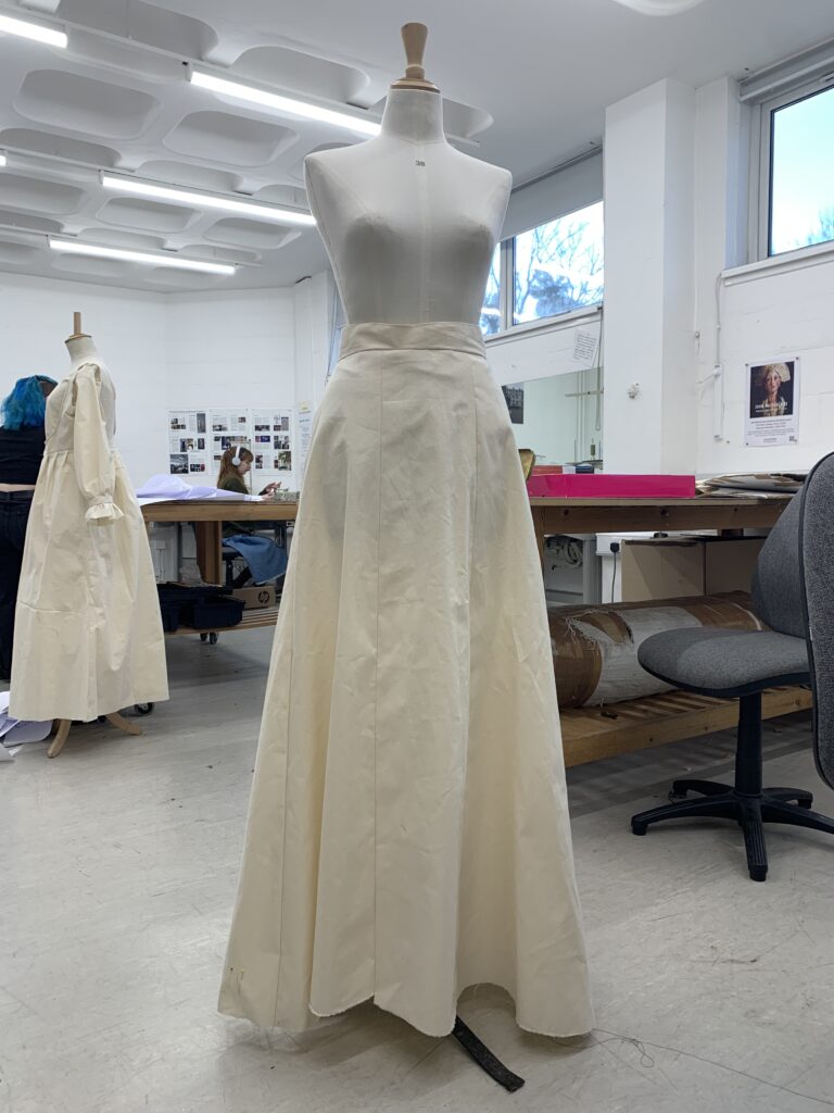 First toile
